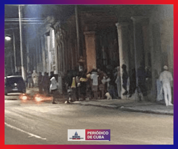 Fuerte protesta en Lawton durante la noche en la intersección de 13 y Dolores