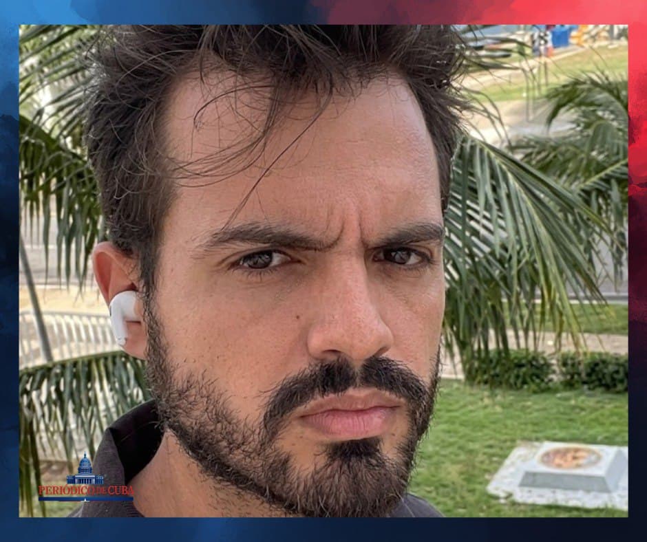 El Necio exhibe foto polémica mientras respalda represión en Cuba