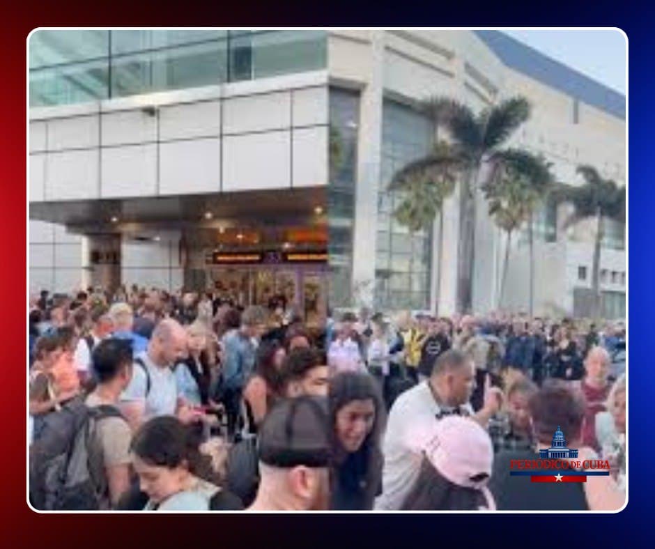 Evacuación masiva en el Aeropuerto de Miami tras activarse protocolos de seguridad