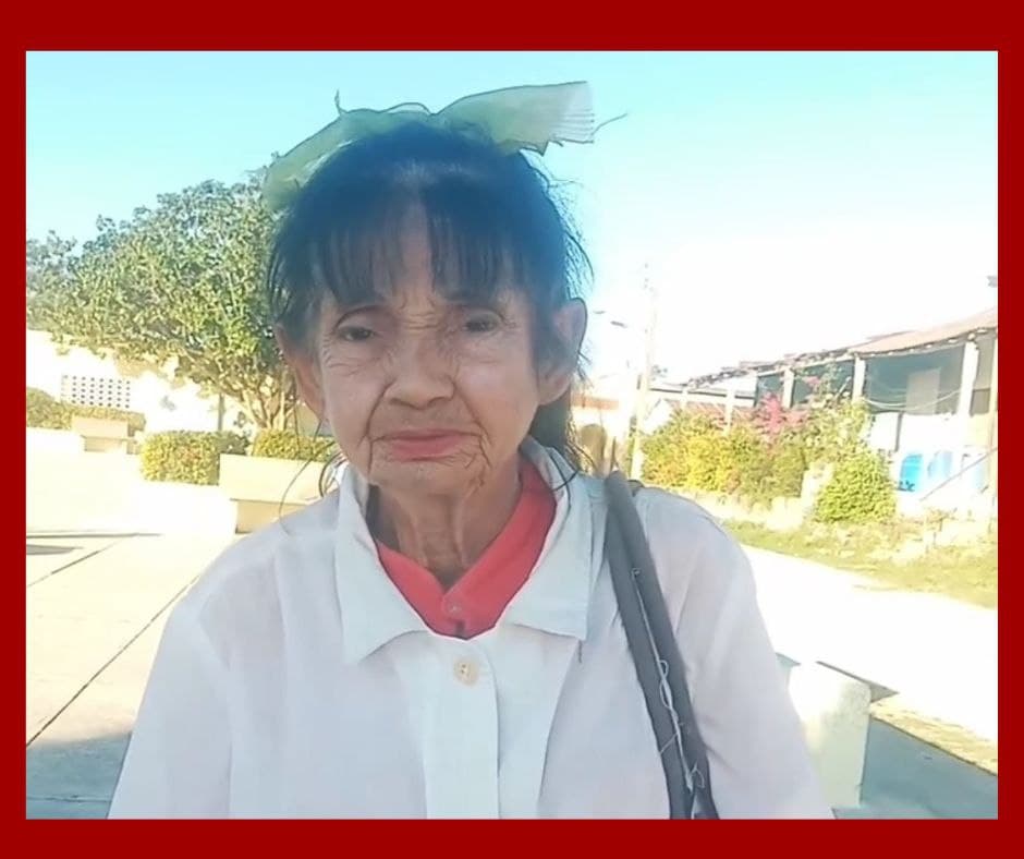 La historia de Hilda, la mujer de 79 años que camina 7 km diarios para sobrevivir en Fray Benito