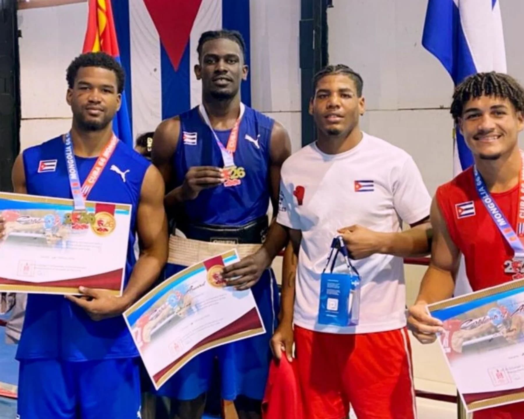Dos boxeadores cubanos abandonan delegación oficial rumbo a Alemania