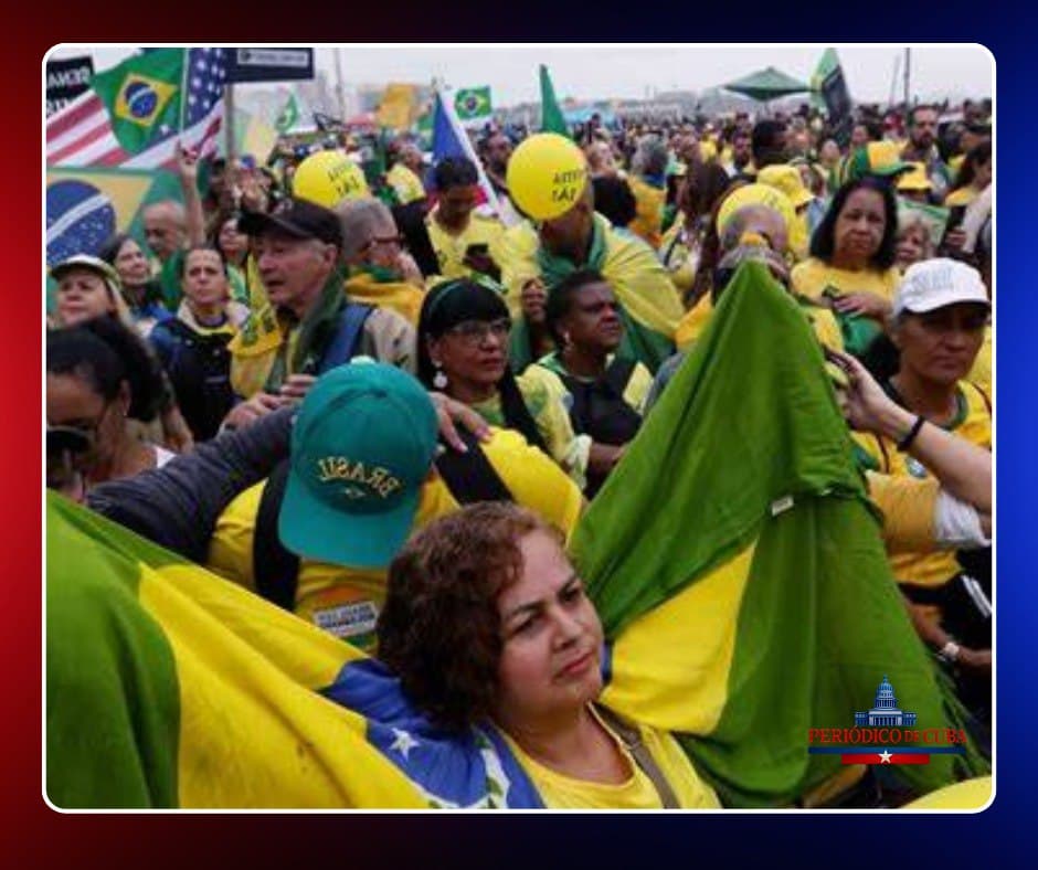 Marcha en Copacabana reúne a cientos en apoyo a Jair Bolsonaro bajo el lema “despierta, Brasil”