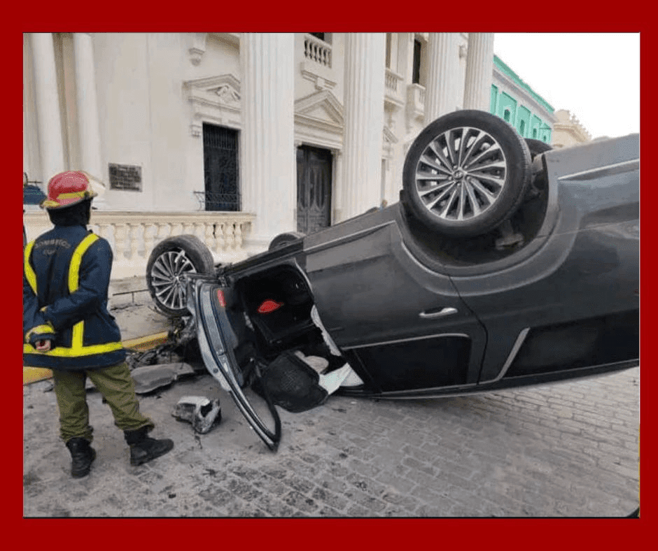 Accidente de tránsito en Santa Clara deja lesionados en el parque Vidal