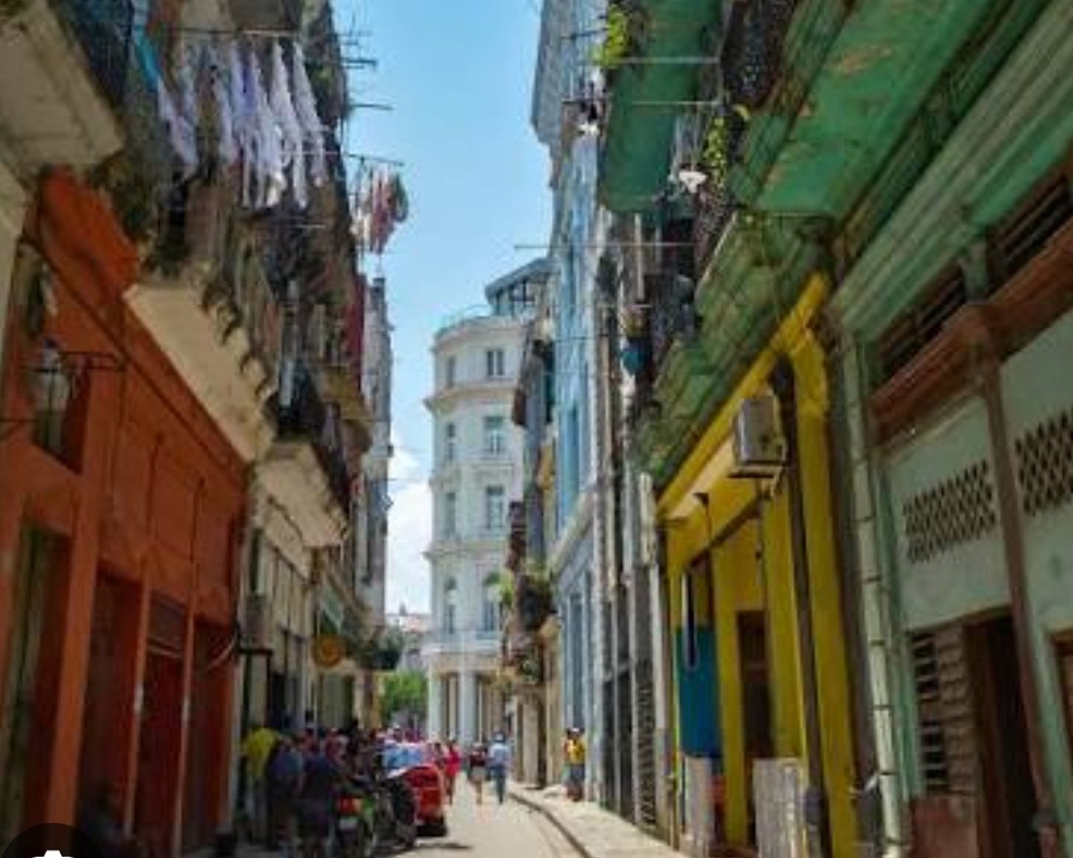 Cubana comparte emotiva reflexión sobre los apagones: “Esto no es vida”