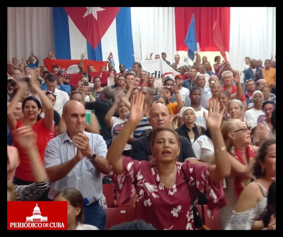 Régimen moviliza 400 mil personas en Santiago para el 1 de mayo