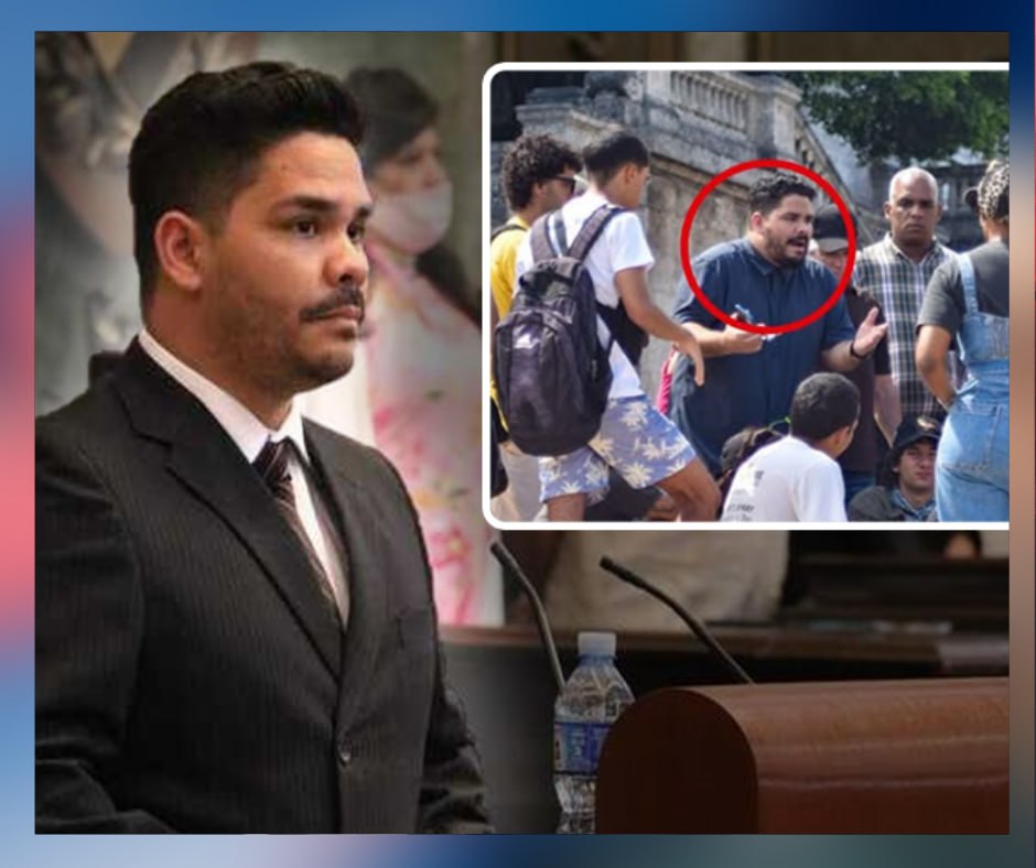 El profesor Juan Ernesto Gutiérrez diálogo con estudiantes tras protesta en la UH