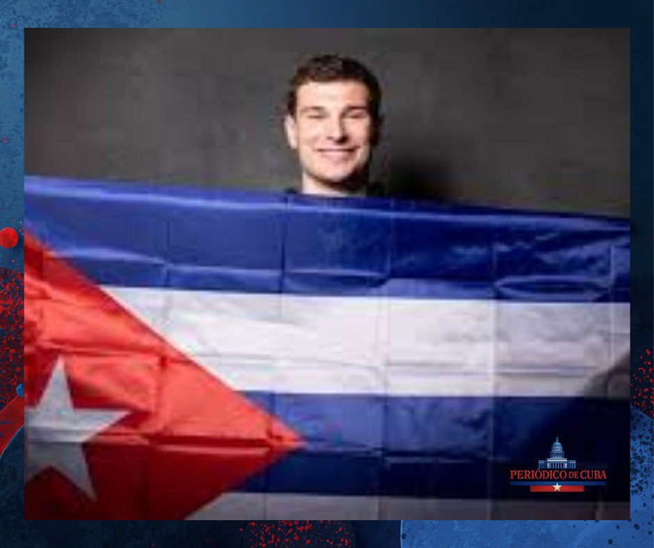 Fernando Mendoza exhibe la bandera de Cuba en el NFL Combine 2026 y consolida su estatus como estrella del Draft