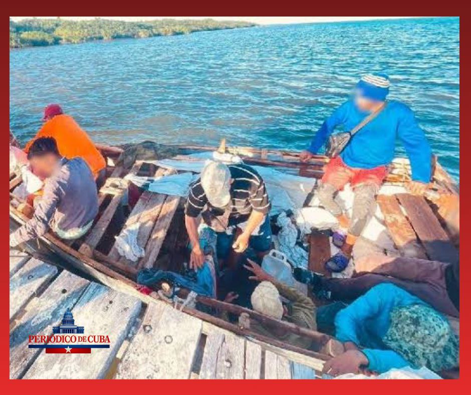 Rescatan a siete balseros cubanos frente a Banco Chinchorro y son entregados al INM en México