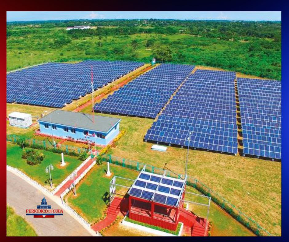 Cuba venderá 20 mil paneles solares y priorizará a médicos y maestros en plena crisis energética