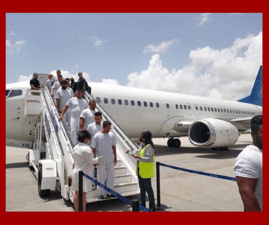 Llegan a La Habana 128 cubanos deportados desde EE.UU. en cumplimiento de acuerdos migratorios